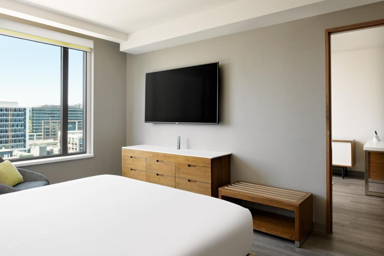 Astra Hotel, Seattle, A Tribute Portfolio Hotel By Marriott Εξωτερικό φωτογραφία